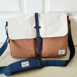 Herschel laptop messenger bag